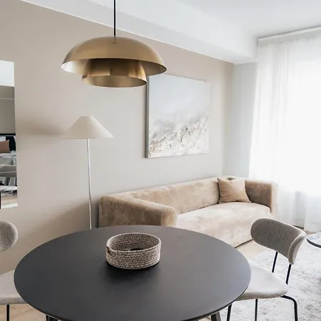With Prime Location, Sauna & Parking - Ailo *